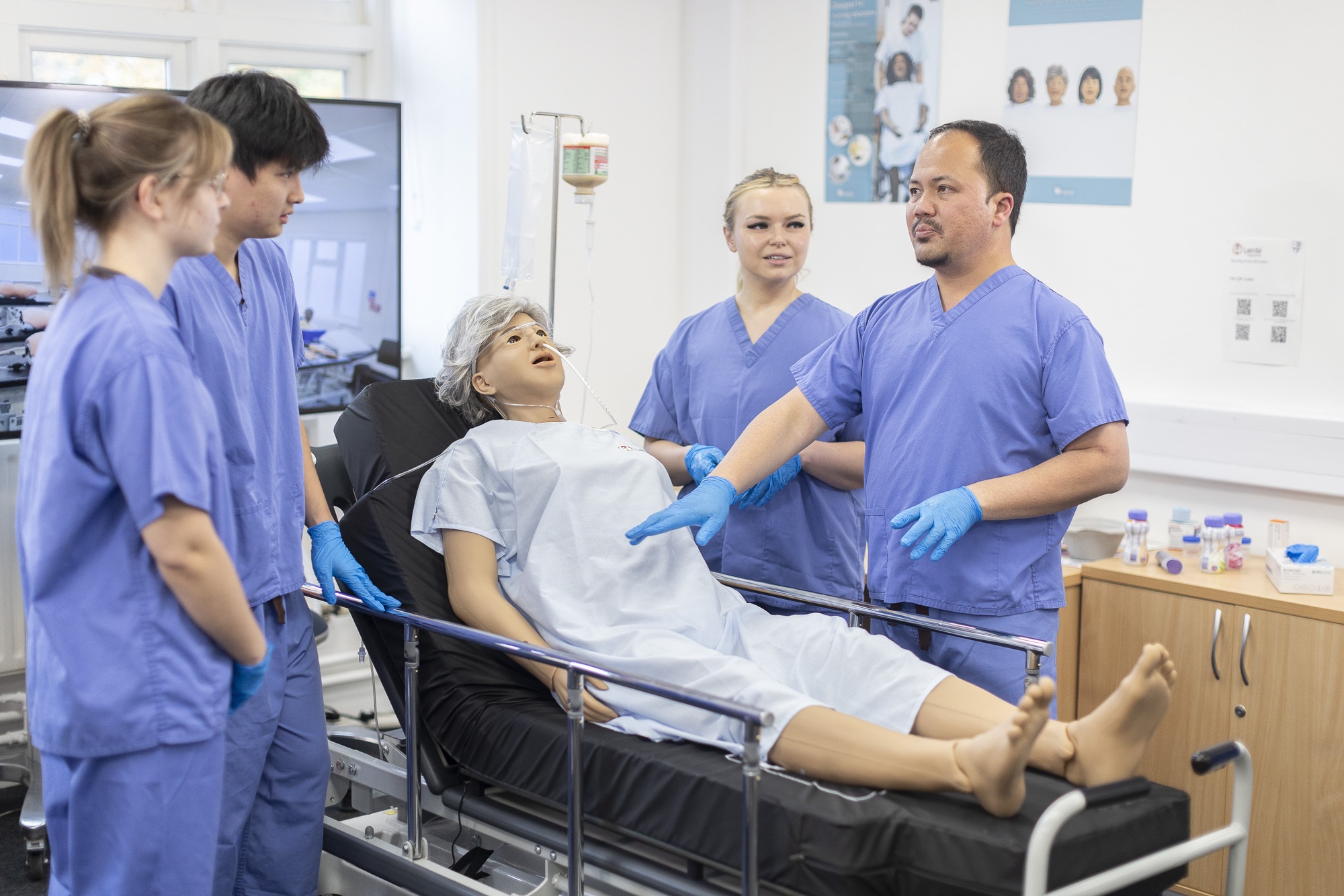 Students having a demonstration in simulaiton facilities.